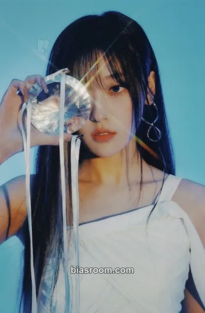 Choerry ODD EYE CIRCLE 1st World Tour: Volume UP Photocard - ARTMS - ARTMS K-pop photocard