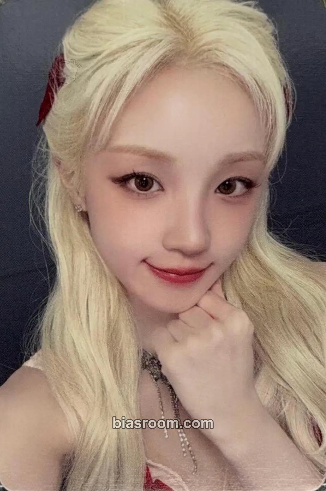 Yuqi MEDIA EXHIBITION : CITY of SENSE Photocard - i-dle - i-dle K-pop photocard