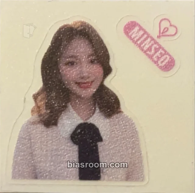 SATURDAY - Minseo - Only You Album sticker album inclusion