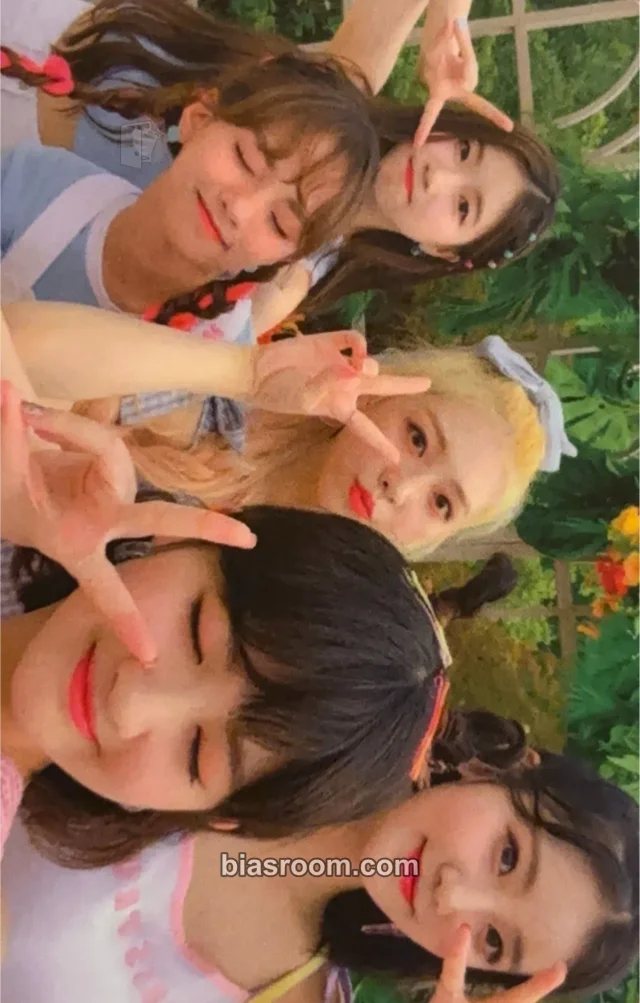 SATURDAY - Other merch photocard