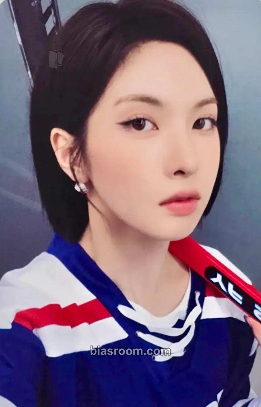 Bae Blue Valentine Photocard - NMIXX - NMIXX K-pop photocard