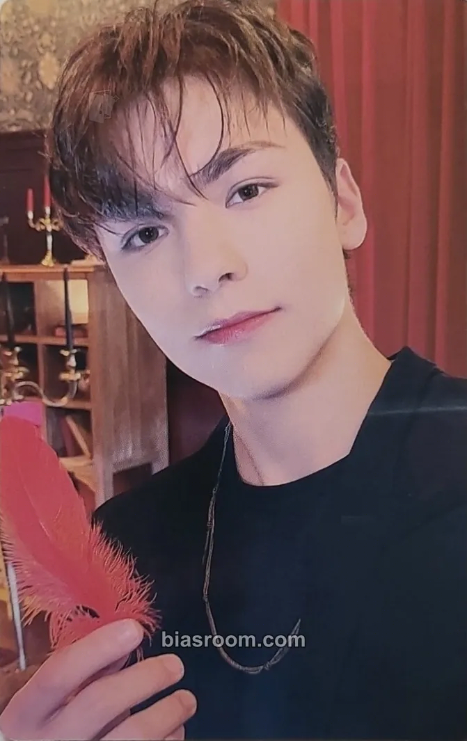 Vernon 2023 Season's Greetings Photocard - SEVENTEEN - SEVENTEEN K-pop photocard