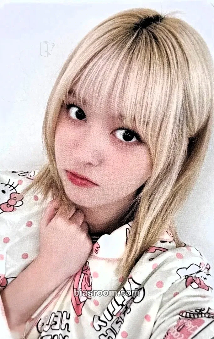 Lily Blue Valentine Photocard - NMIXX - NMIXX K-pop photocard