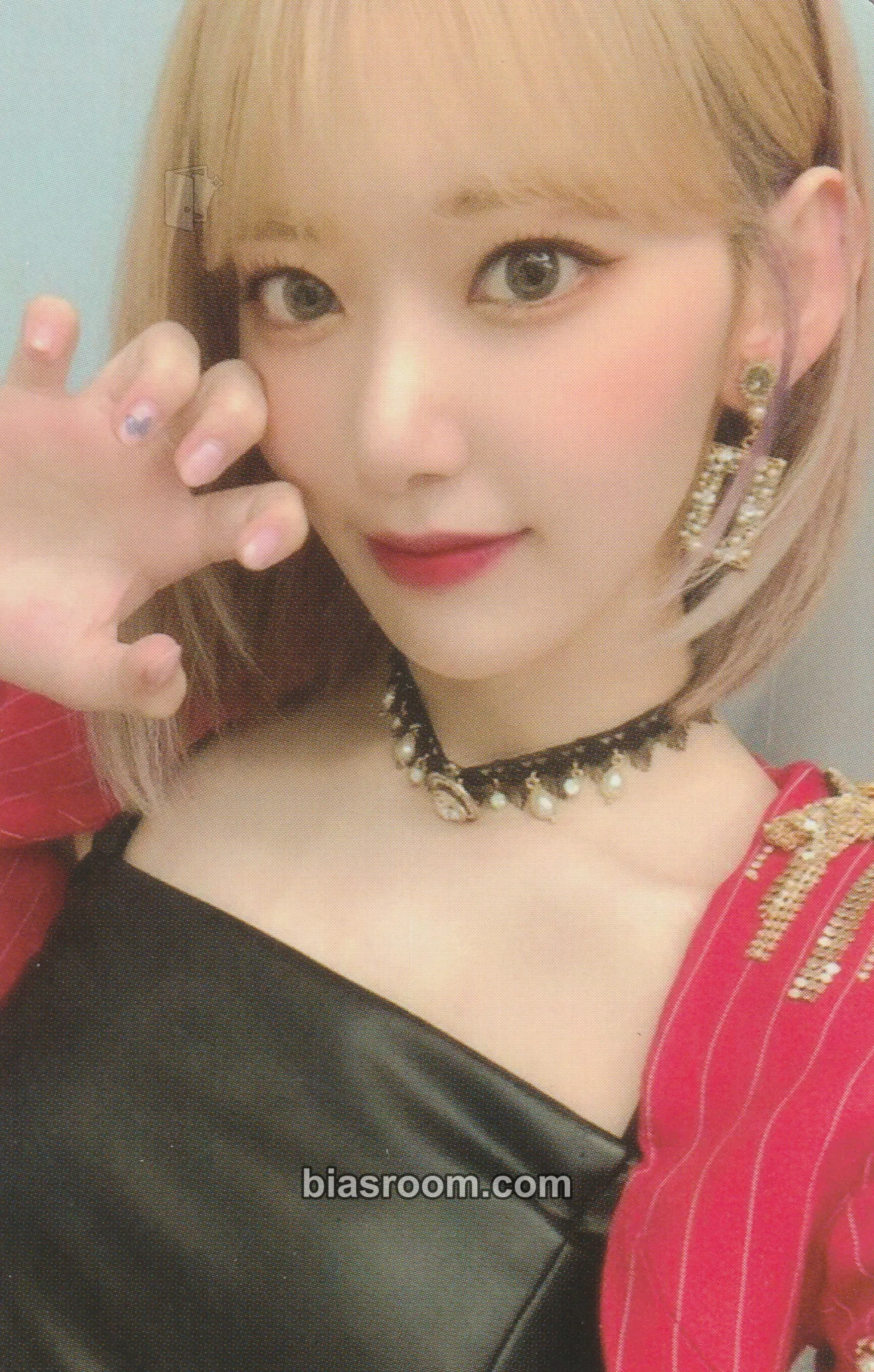 Sakura ONEIRIC THEATER - BLU-RAY Version Photocard - IZ*ONE - IZ*ONE K-pop photocard