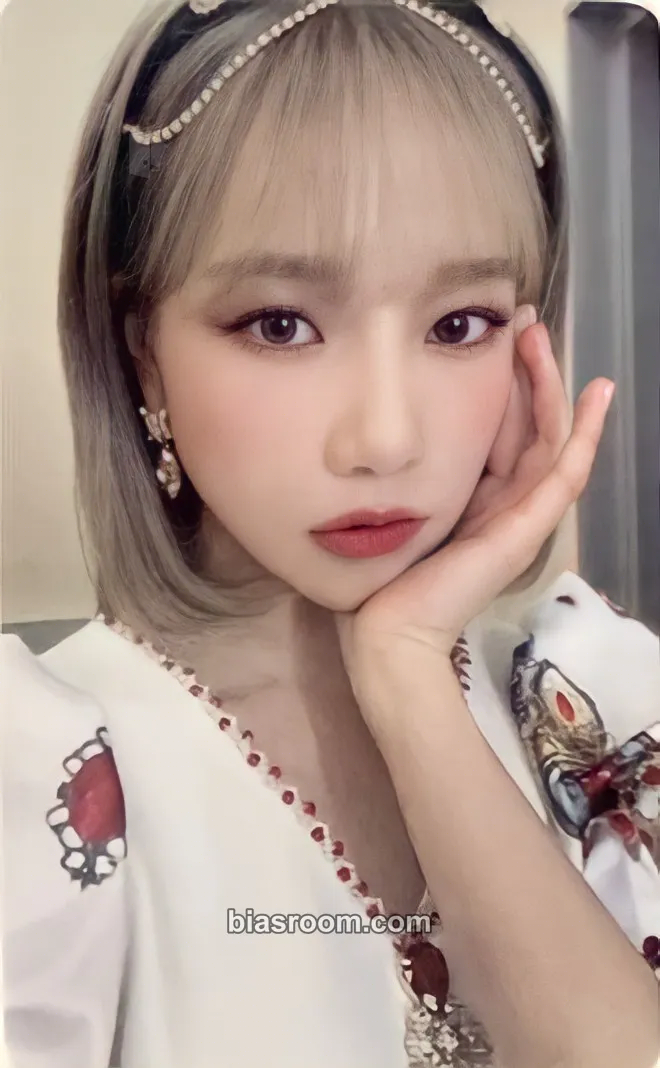 Jo Yuri One-reeler / Act IV Photocard - IZ*ONE - IZ*ONE K-pop photocard