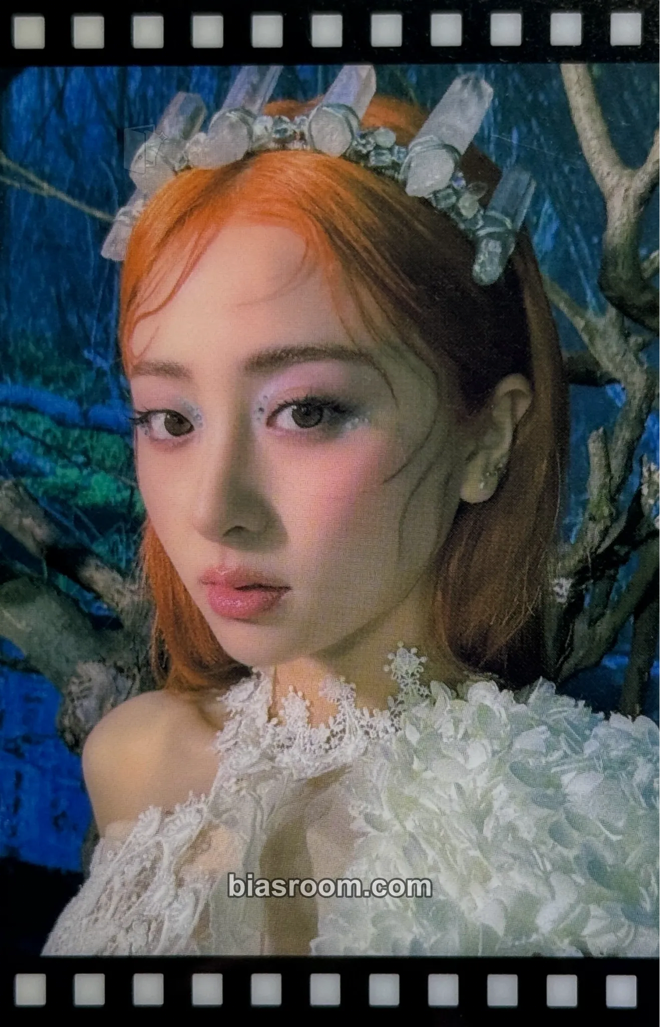 Huh Yunjin EASY Photocard - LE SSERAFIM - LE SSERAFIM K-pop photocard
