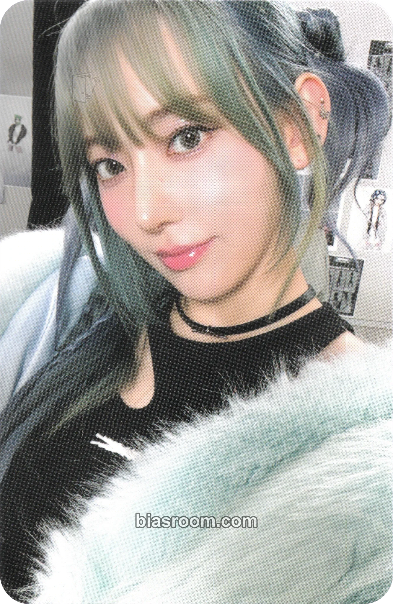 Sakura EASY Photocard - LE SSERAFIM - LE SSERAFIM K-pop photocard