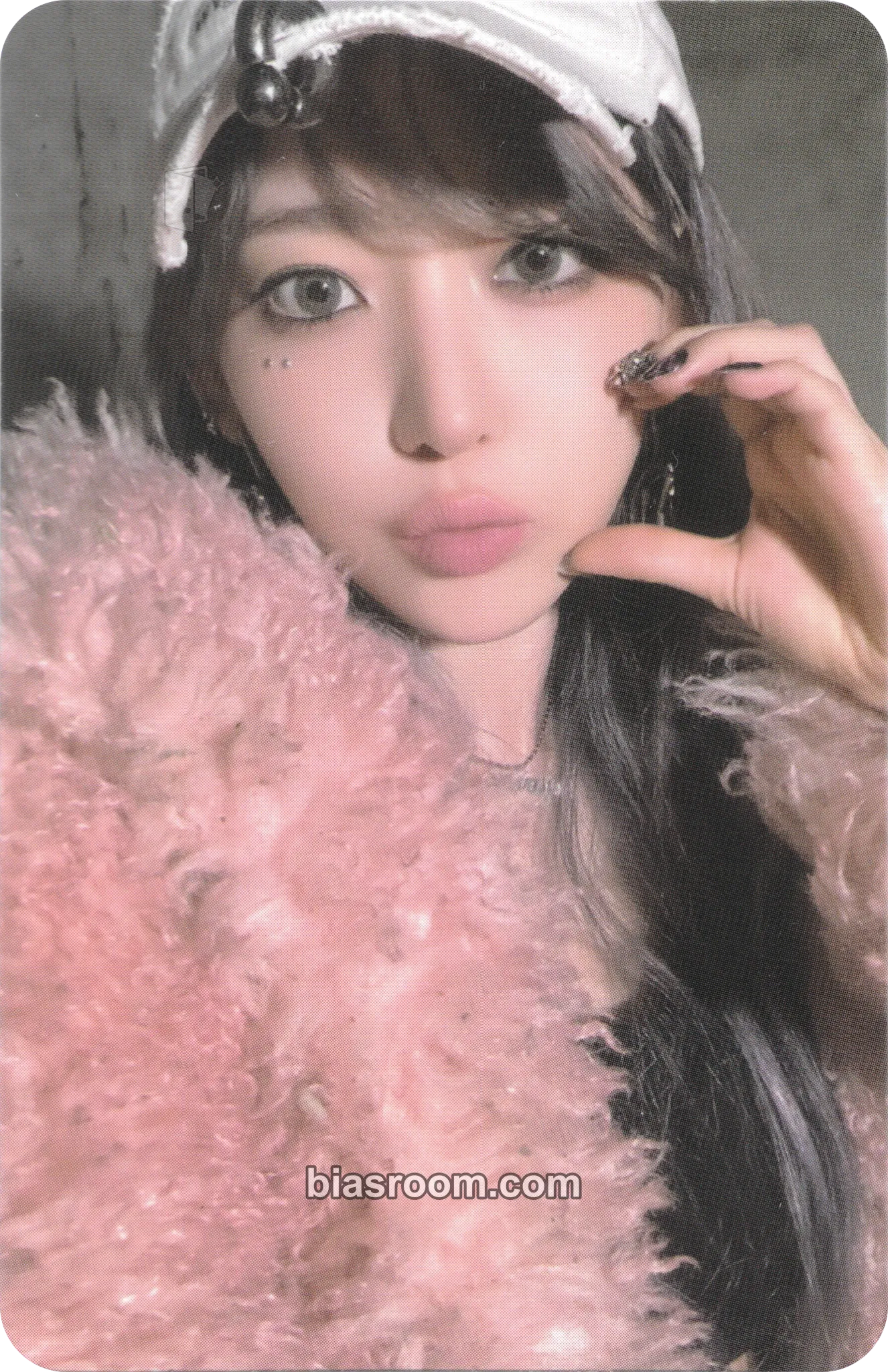 Sakura EASY Photocard - LE SSERAFIM - LE SSERAFIM K-pop photocard