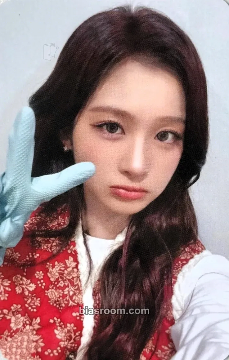 Sullyoon Blue Valentine Photocard - NMIXX - NMIXX K-pop photocard