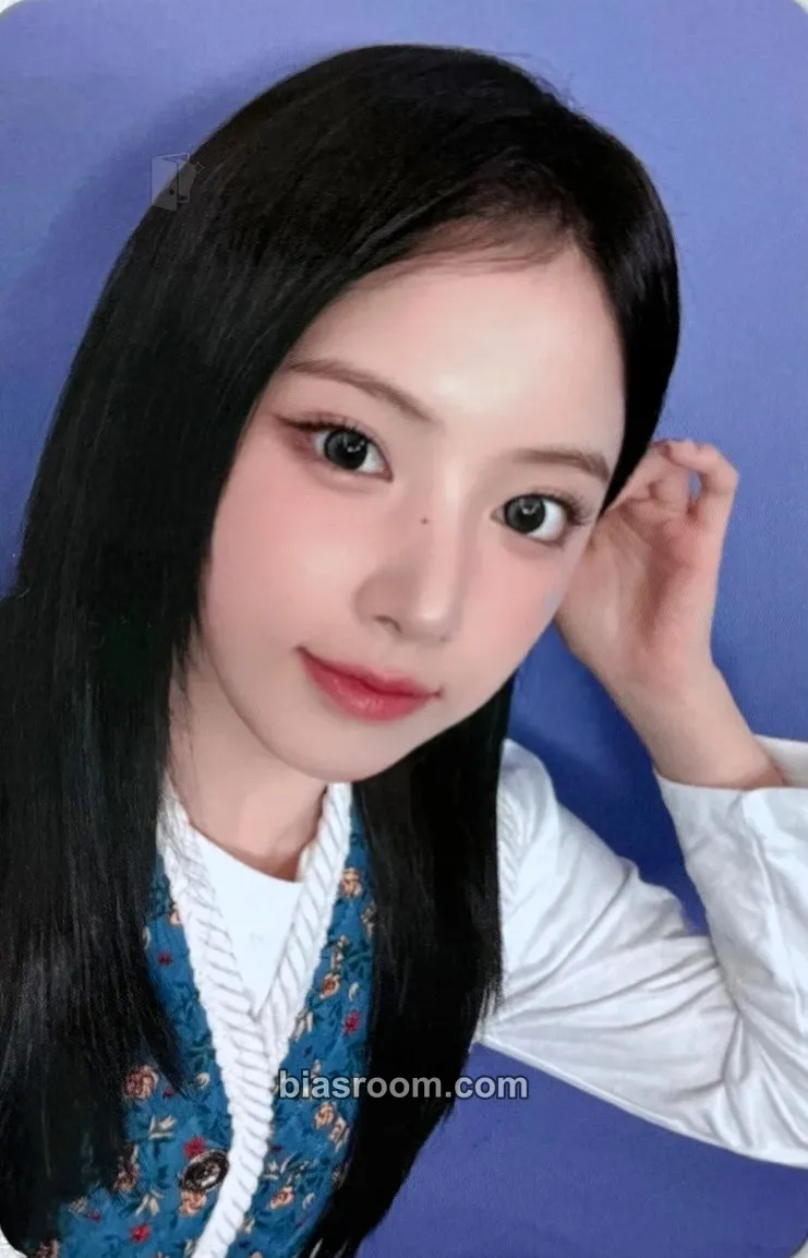 Jiwoo Blue Valentine Photocard - NMIXX - NMIXX K-pop photocard