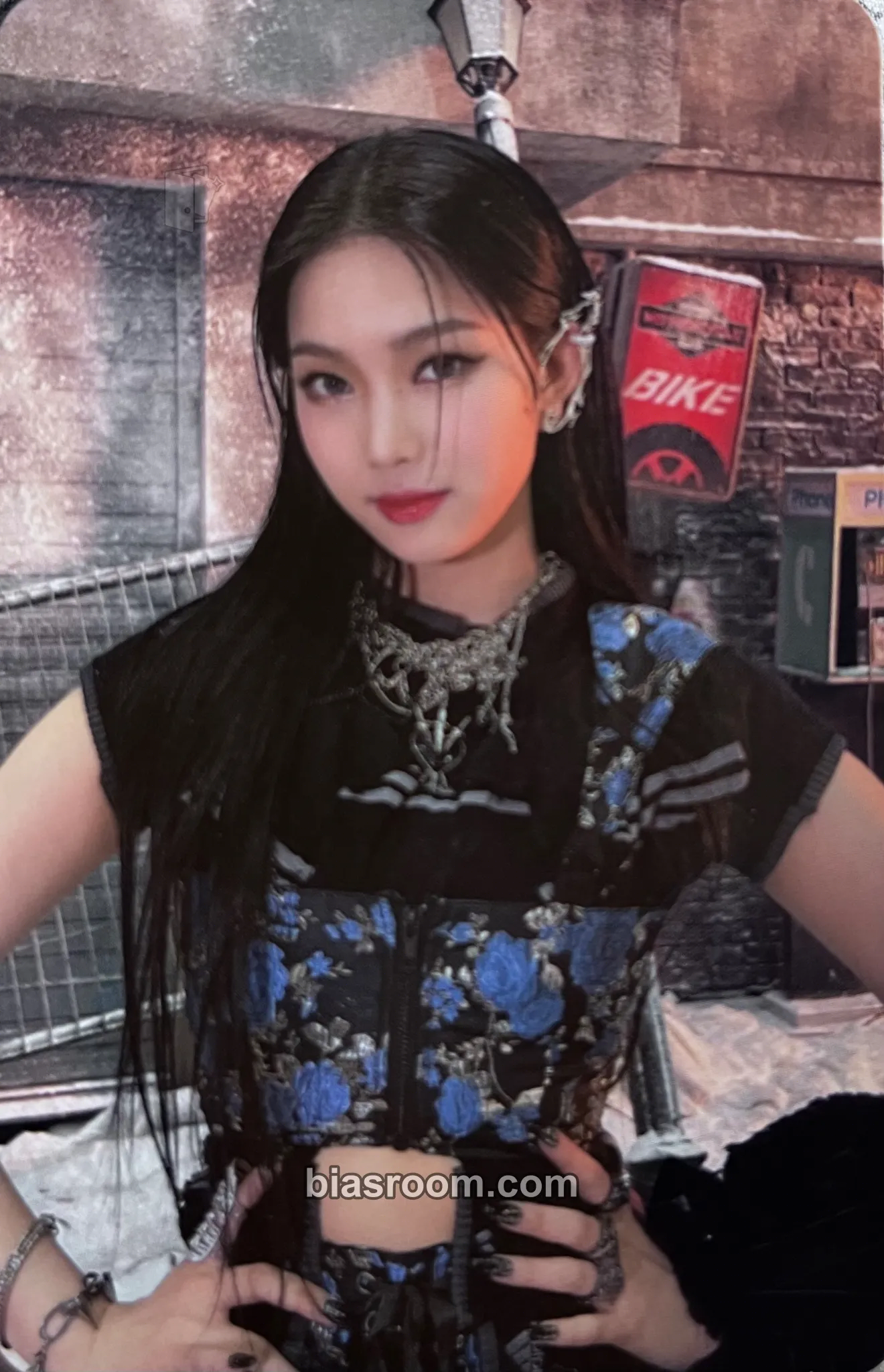 Isa YOUNG-LUV.COM Photocard - STAYC - STAYC K-pop photocard