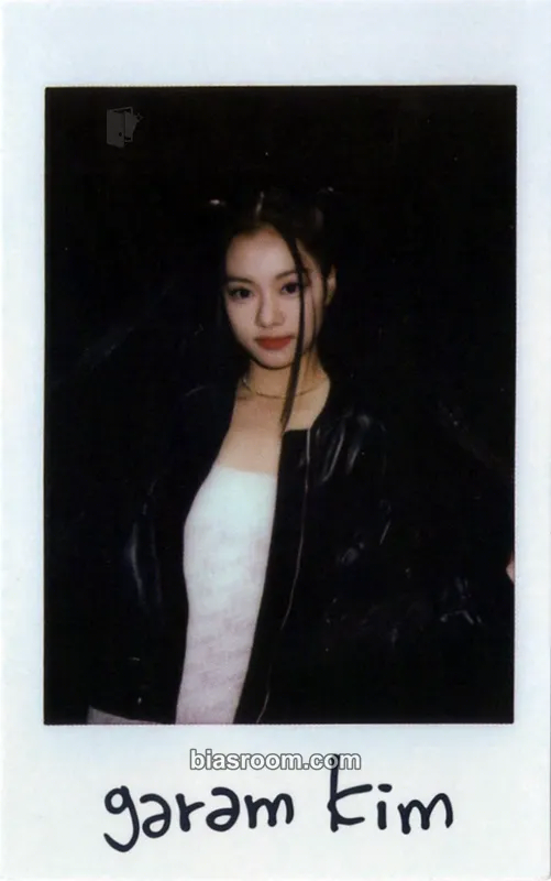 Kim Garam FEARLESS Photocard - LE SSERAFIM - LE SSERAFIM K-pop photocard