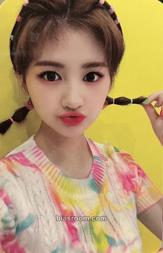 SATURDAY - Yuki - IKYK Album album photocard