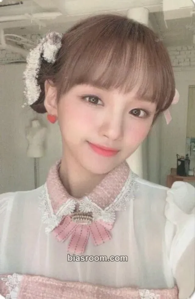 SATURDAY - Ayeon - Only You Album album photocard