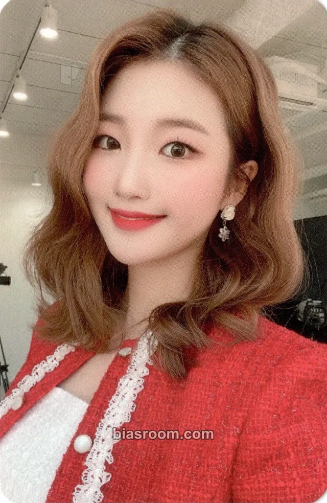 SATURDAY - Minseo - Only You Album album photocard mymusictaste (mmt)