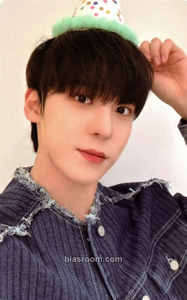 Yunho 2022 Cycle Birthday MD - Our story Photocard - ATEEZ - ATEEZ K-pop photocard
