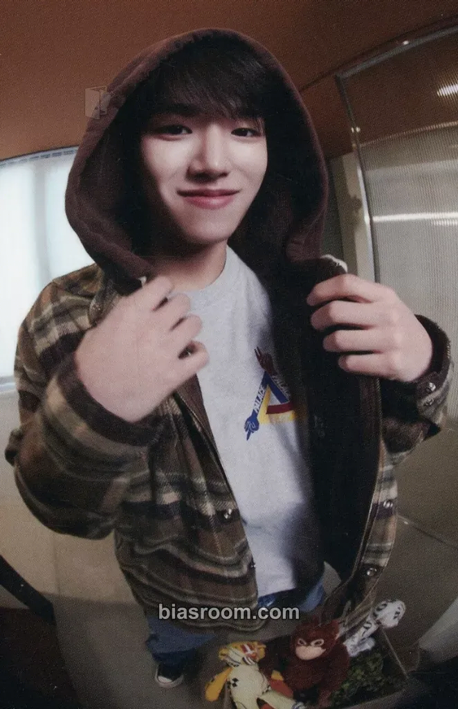 Riwoo WHO! Photocard - BOYNEXTDOOR - BOYNEXTDOOR K-pop photocard