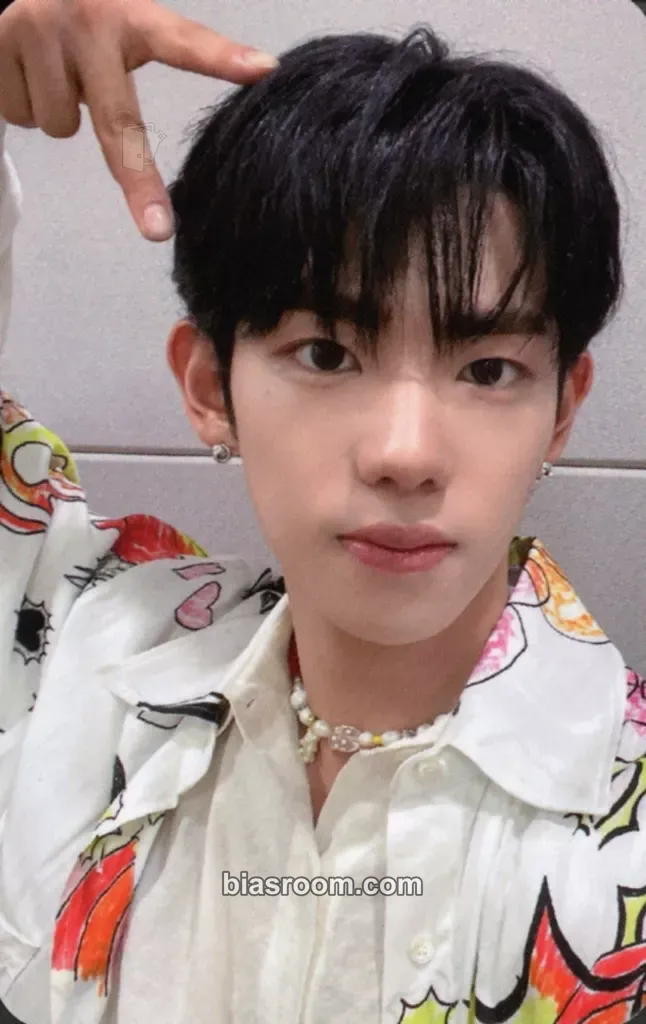 Kang Minseo NEW TOMORROW Photocard - FANTASY BOYS - FANTASY BOYS K-pop photocard