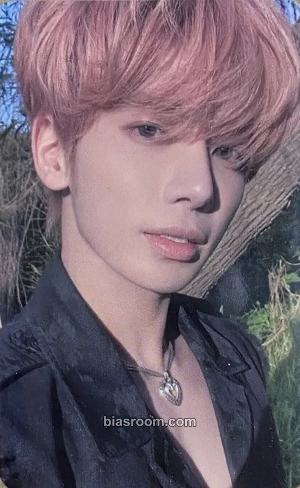 Taehyun The Name Chapter: Temptation Photocard - TOMORROW X TOGETHER - TOMORROW X TOGETHER K-pop photocard