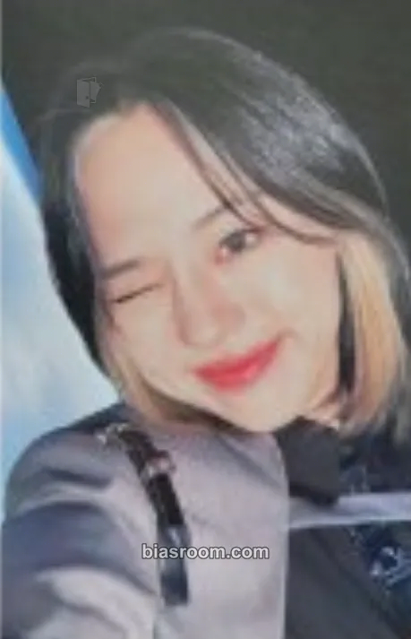 Wonchae UNI-Q Photocard - Queenz Eye - Queenz Eye K-pop photocard