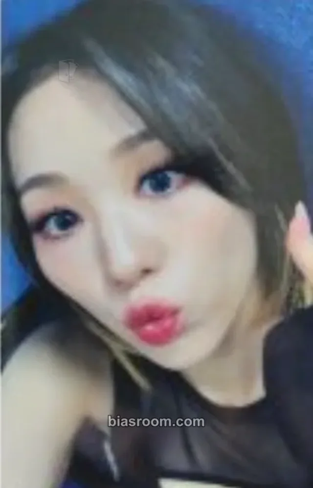 Queenz Eye - Wonchae - UNI-Q Album pob (pre-order benefit) fansign