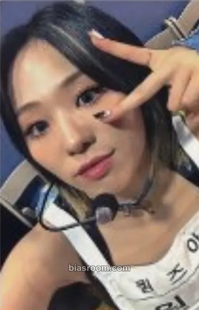 Queenz Eye - Wonchae - UNI-Q Album pob (pre-order benefit) fansign