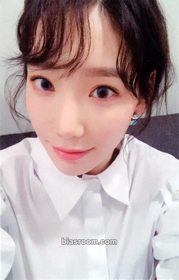 Taeyeon My Voice: Deluxe Edition Photocard - Taeyeon K-pop photocard