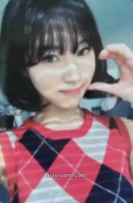 Hannah UNI-Q Photocard - Queenz Eye - Queenz Eye K-pop photocard