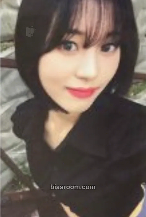 Hannah UNI-Q Photocard - Queenz Eye - Queenz Eye K-pop photocard