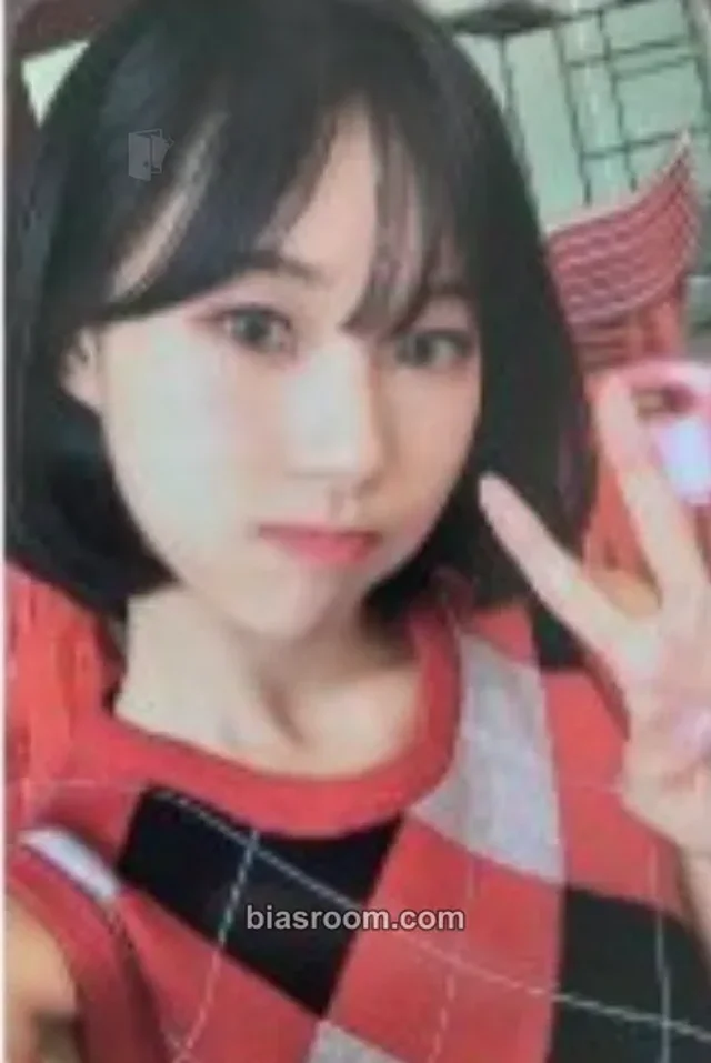 Hannah  Queenz Eye UNI-Q K-pop photocard