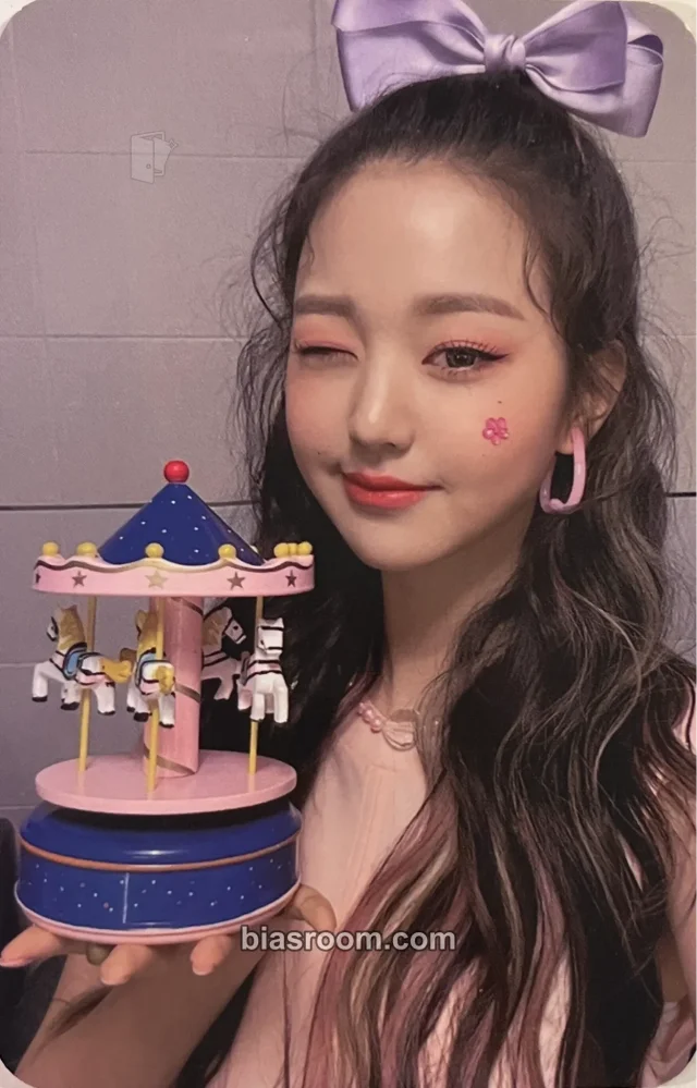 IZ*ONE - Wonyoung - Oneiric Diary Album diary version A version album photocard
