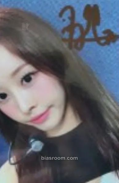 Narin UNI-Q Photocard - Queenz Eye - Queenz Eye K-pop photocard