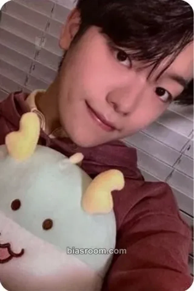 Yuto TOZ Flare K-pop photocard
