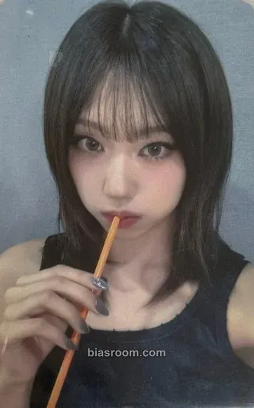 Choi Jungeun 1st Fan Con <Not Just Pretty> Photocard - izna - izna K-pop photocard