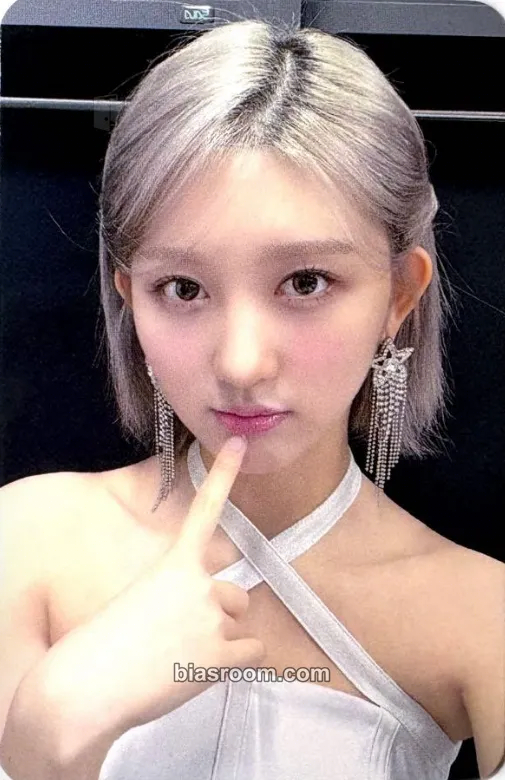 Gaeul ELEVEN (Japanese ver.) Photocard - IVE - IVE K-pop photocard