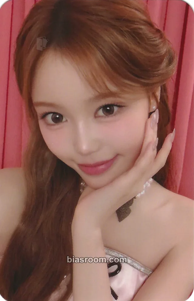 izna - Jeong Saebi - 1st Fan Con <Not Just Pretty> Event purchase benefit