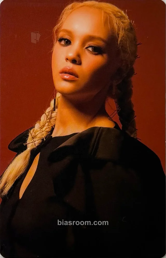 BLACKSWAN - Nvee - Roll Up Album album photocard