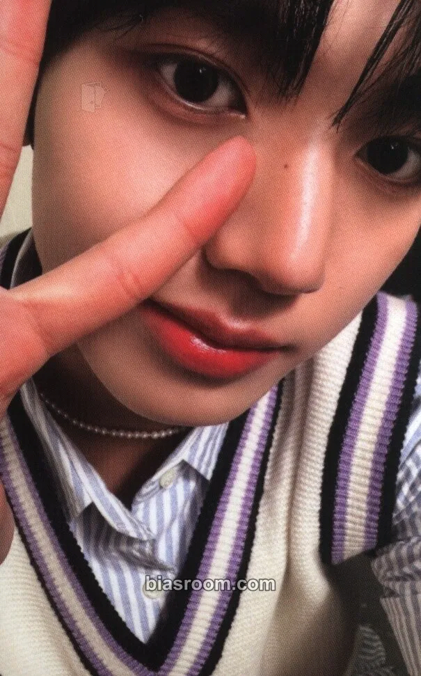 Yujin You Had Me at Hello Photocard - ZEROBASEONE - ZEROBASEONE K-pop photocard