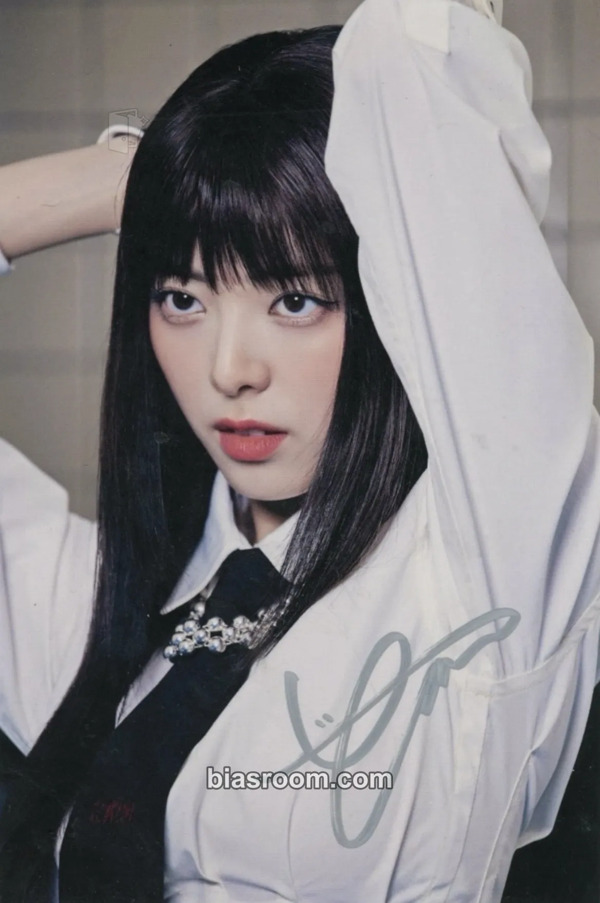Yuna GOLD Photocard - ITZY - ITZY K-pop photocard