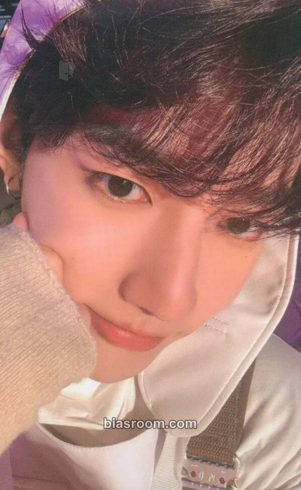 Hao Cinema Paradise Photocard - ZEROBASEONE - ZEROBASEONE K-pop photocard