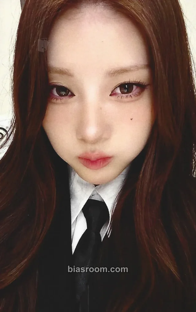 PURPLE KISS - Chaein - 2025 HEADWAY TOUR Event merch photocard venue-limited