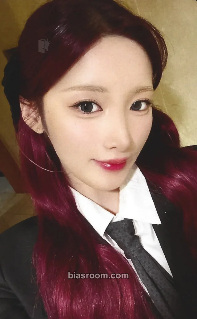 PURPLE KISS - Yuki - 2025 HEADWAY TOUR Event merch photocard venue-limited