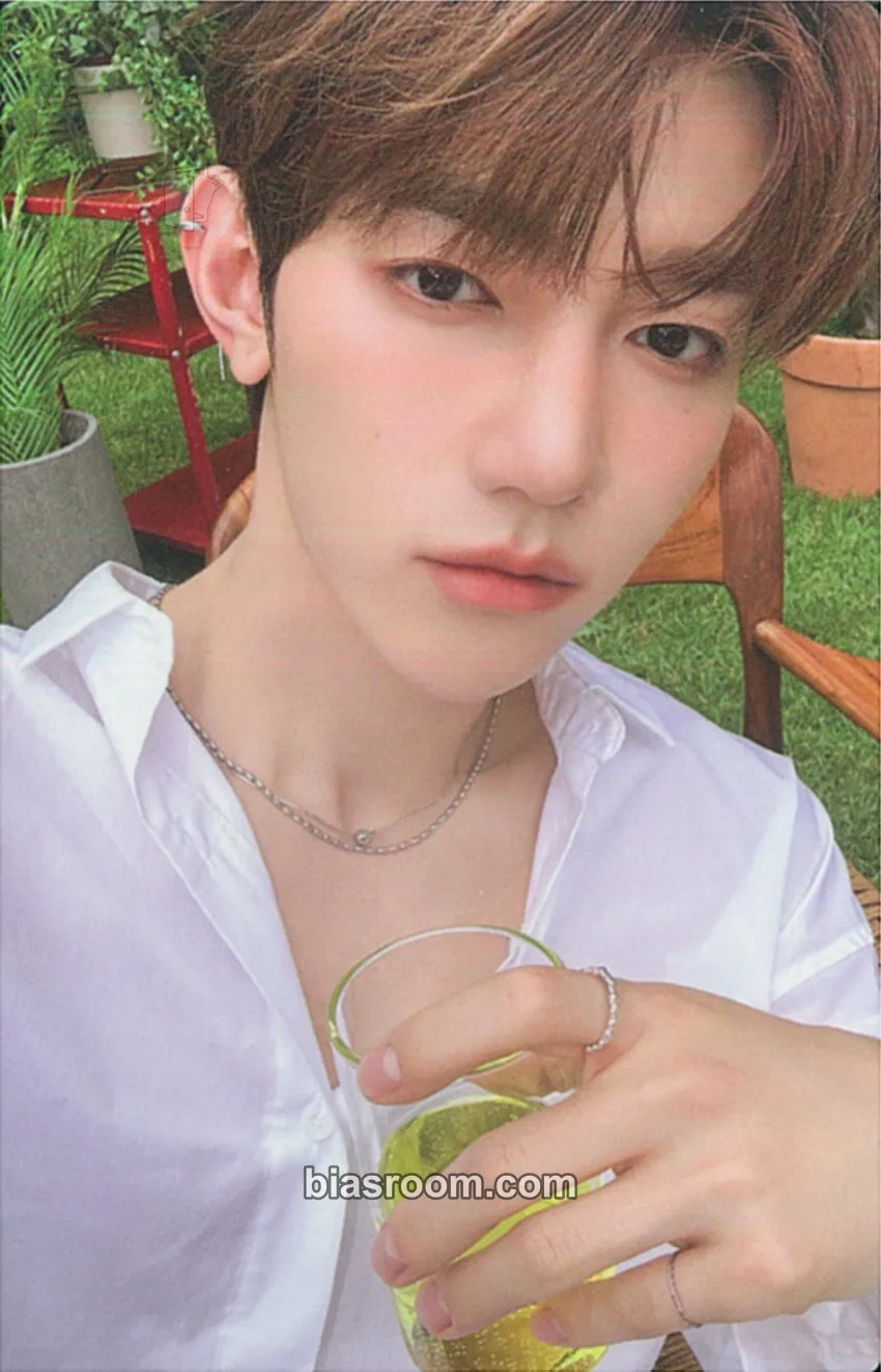 Hao Cinema Paradise Photocard - ZEROBASEONE - ZEROBASEONE K-pop photocard