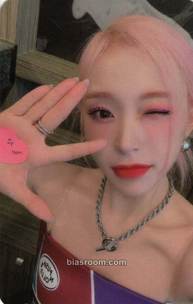 Gahyun VillainS Photocard - Dreamcatcher - Dreamcatcher K-pop photocard