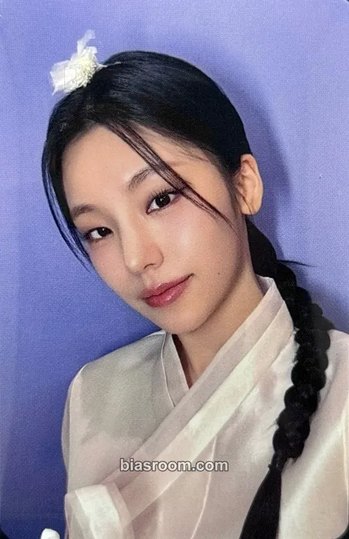 Yeji GOLD Photocard - ITZY - ITZY K-pop photocard