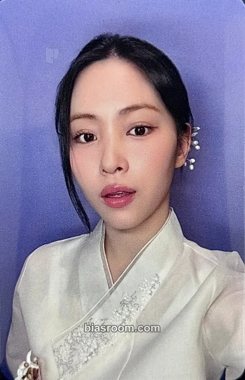 Ryujin GOLD Photocard - ITZY - ITZY K-pop photocard