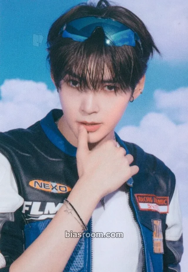 ZEROBASEONE - Hanbin - 2025 WORLD TOUR [𝗛𝗘𝗥𝗘&𝗡𝗢𝗪] Event trading card japan edition A version