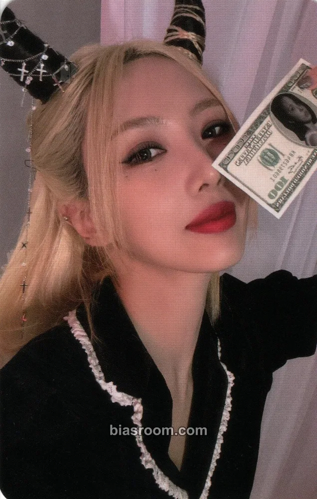 Yoohyeon VillainS Photocard - Dreamcatcher - Dreamcatcher K-pop photocard