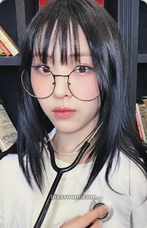 Ryujin GOLD Photocard - ITZY - ITZY K-pop photocard