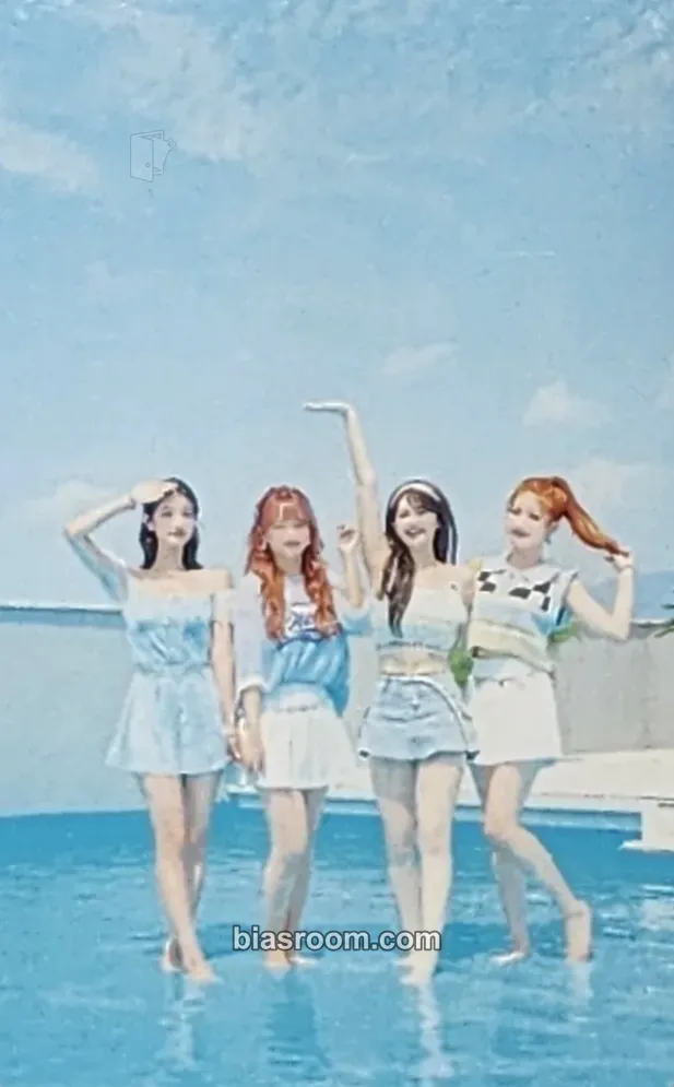 Find Summer Photocard - SATURDAY - SATURDAY K-pop photocard